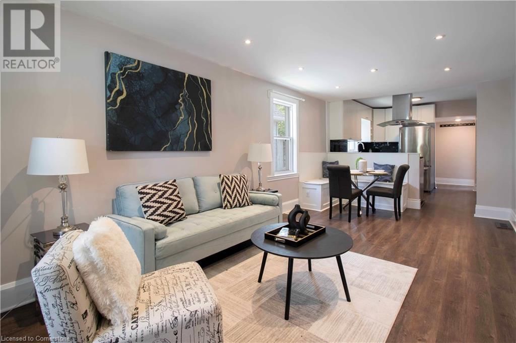10 MANNING STREET Image 4
