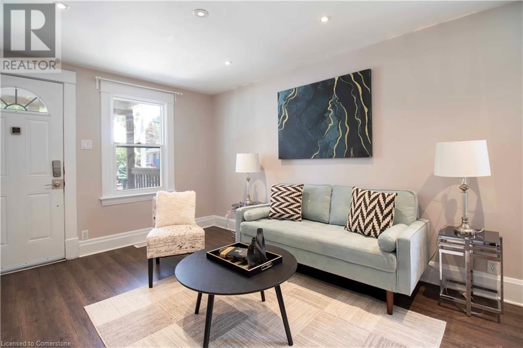 10 MANNING STREET Image 5
