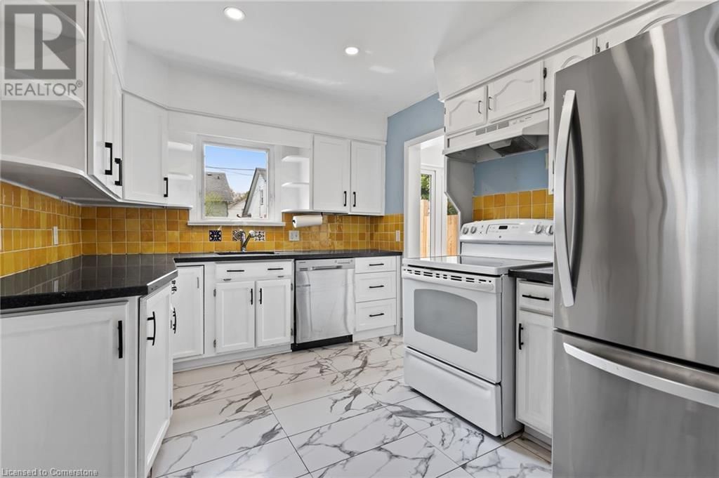 42 CHAPLIN AVENUE Image 13