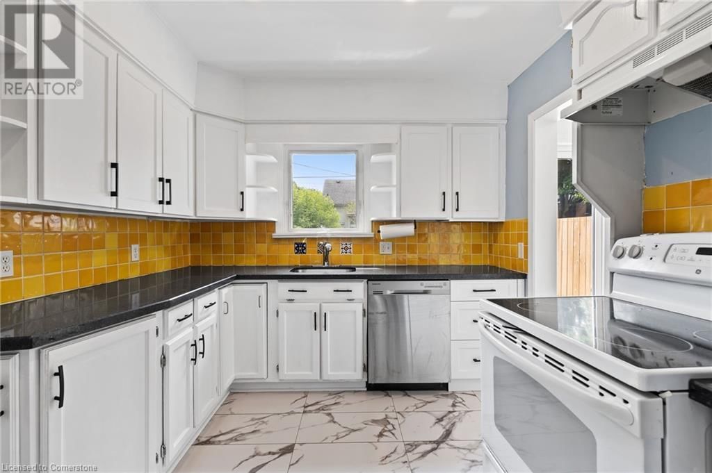42 CHAPLIN AVENUE Image 15