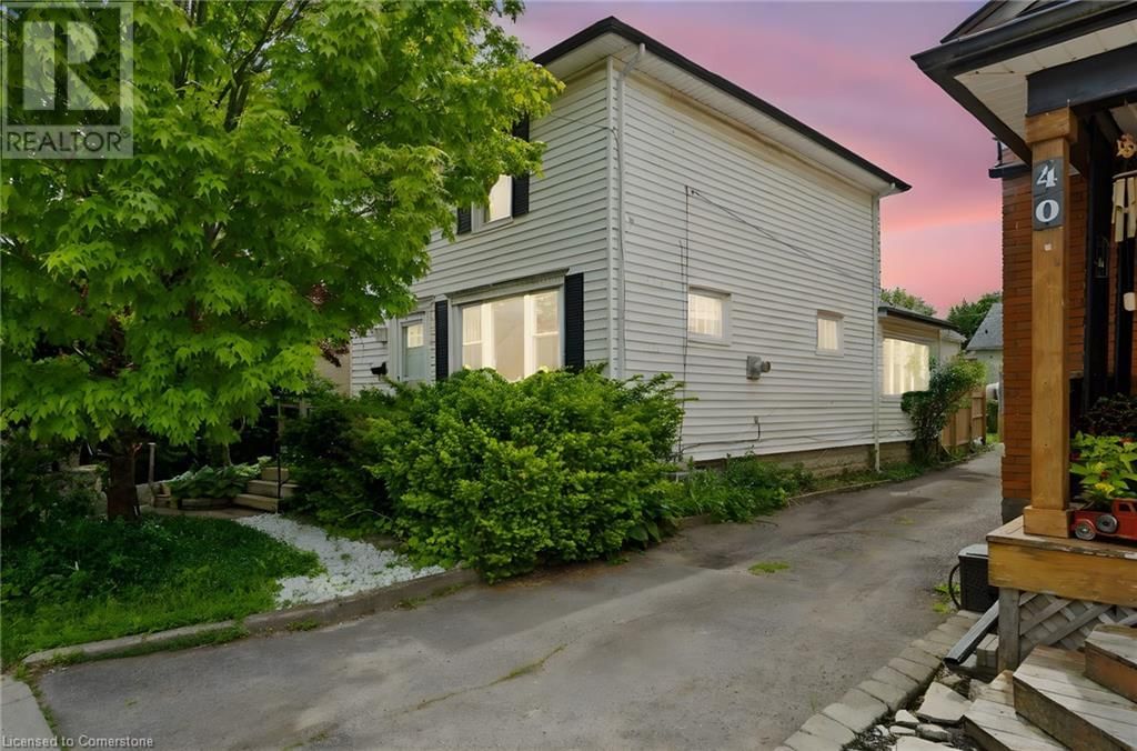 42 CHAPLIN AVENUE Image 2