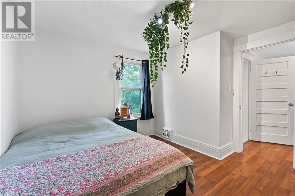 42 CHAPLIN AVENUE Image 21