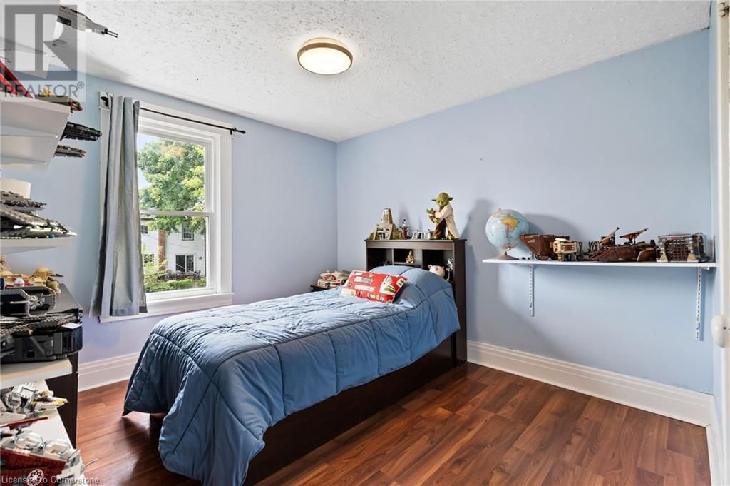 42 CHAPLIN AVENUE Image 23