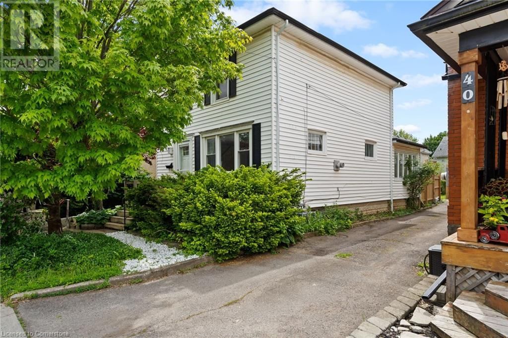 42 CHAPLIN AVENUE Image 3