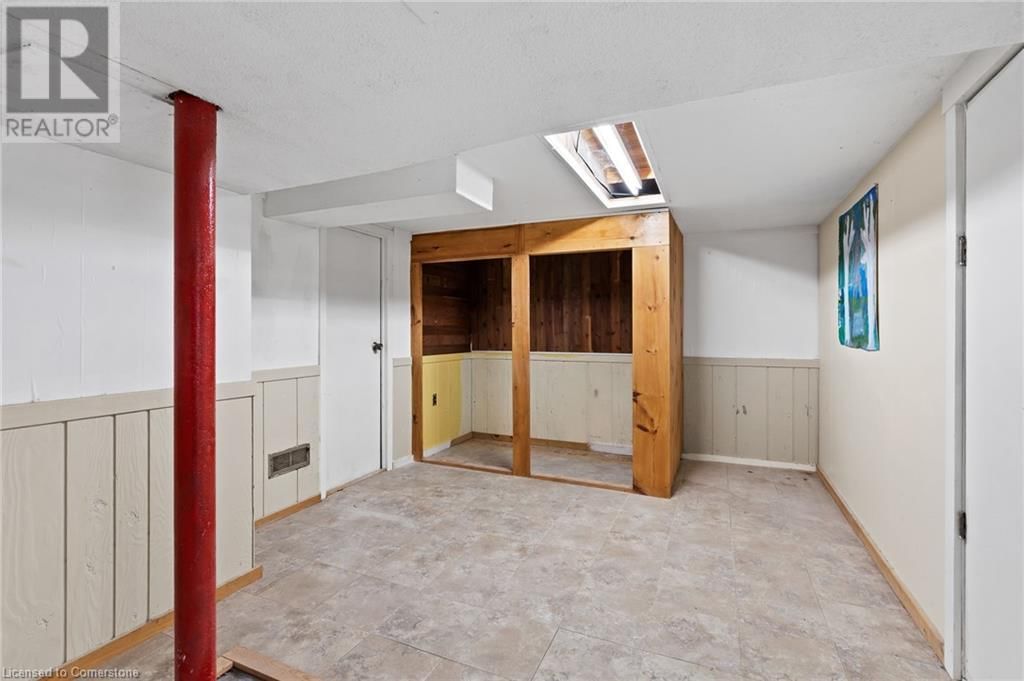 42 CHAPLIN AVENUE Image 30