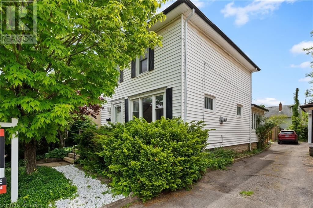 42 CHAPLIN AVENUE Image 4