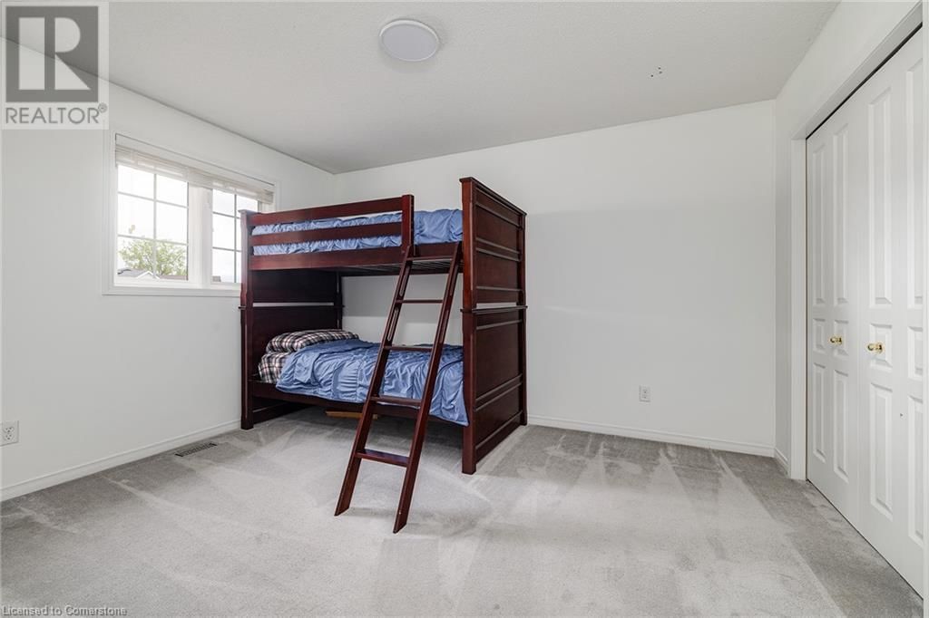 453 BEAUMONT CRESCENT Image 18