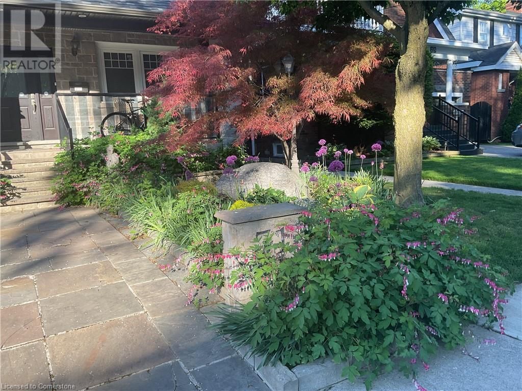 71 PAISLEY AVENUE NORTH Image 27