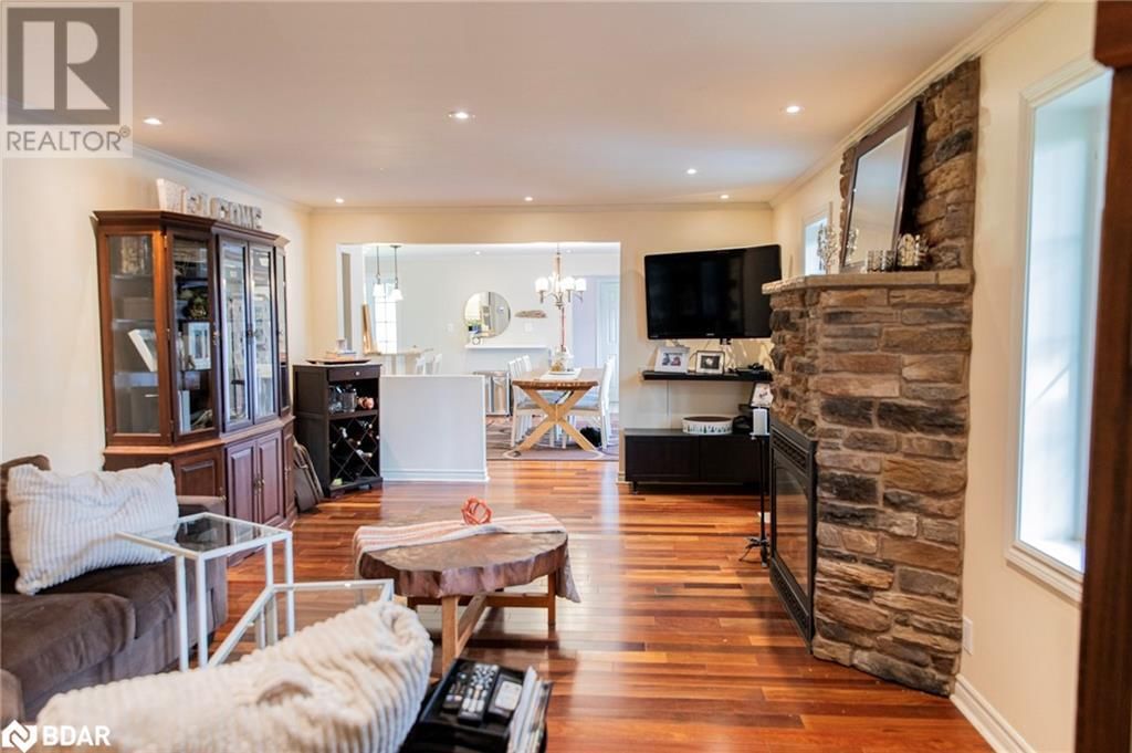 22 ROBERT DRIVE Image 10