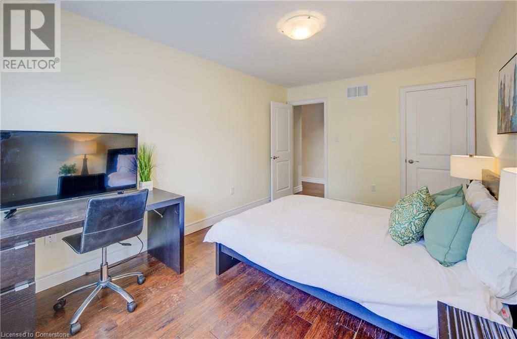 35 FERN AVENUE Image 25