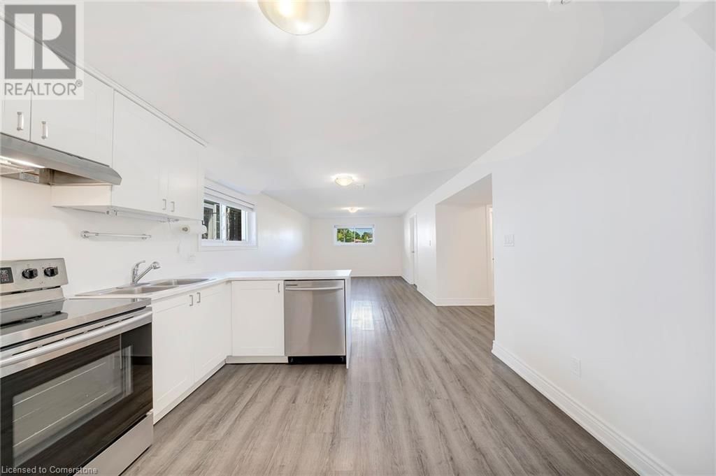 13 MEADOWBROOK CRESCENT Image 12
