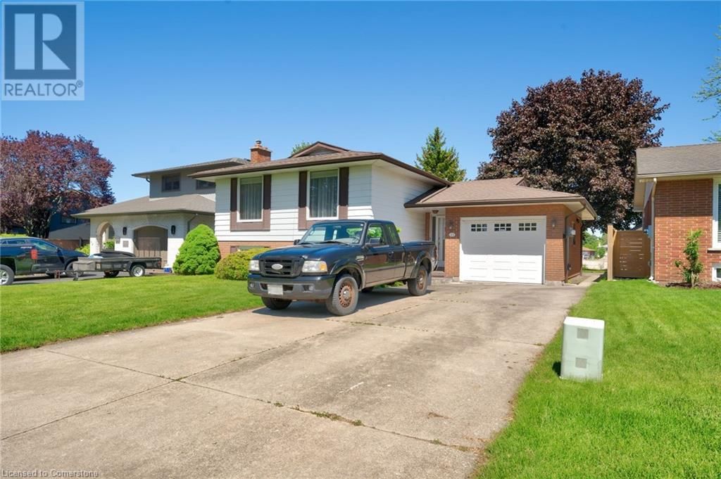 13 MEADOWBROOK CRESCENT Image 2