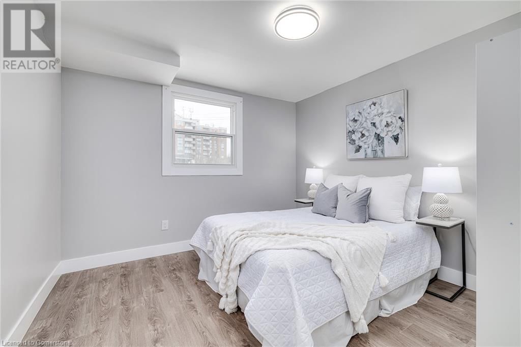 125 CATHCART STREET Image 8