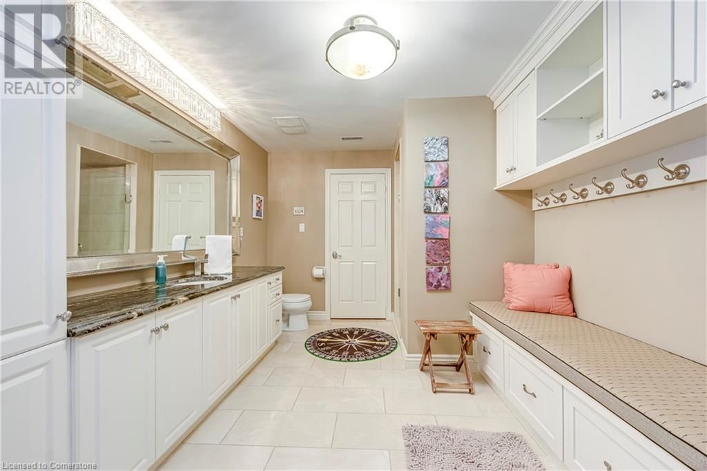 1251 LAKESHORE ROAD EAST Image 38