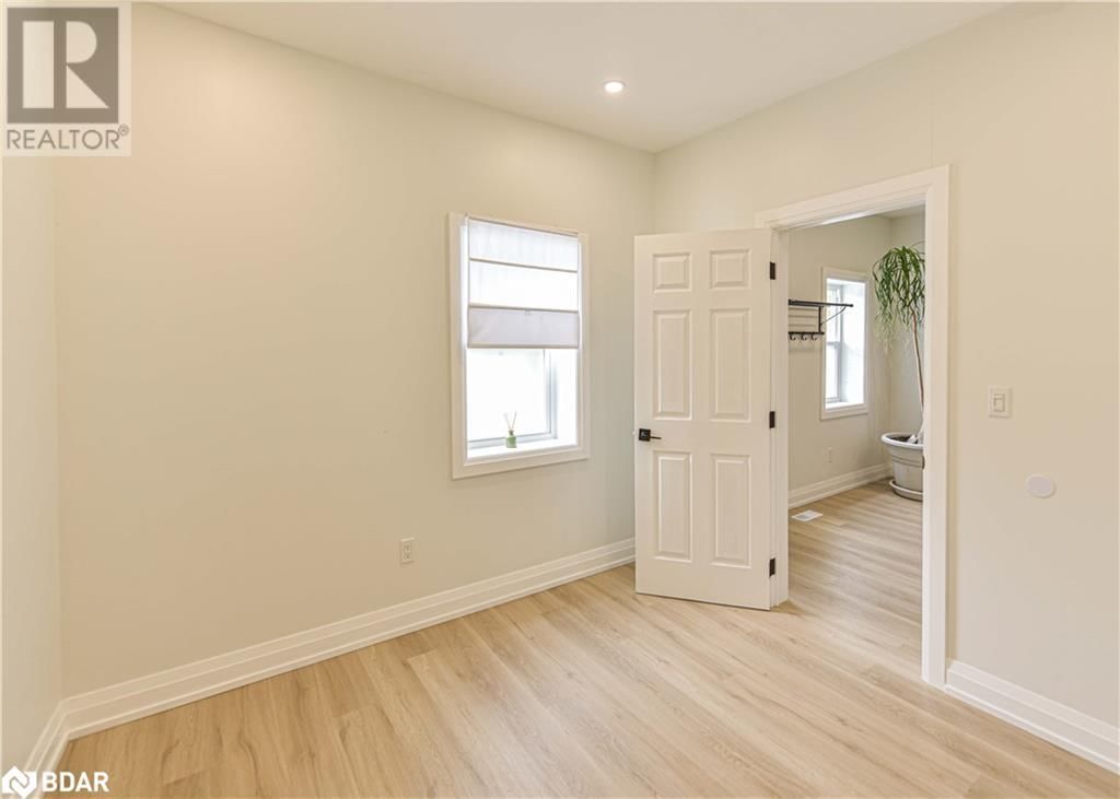 274 MISSISSAGA STREET Image 16
