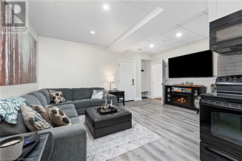 271 MOUNTAIN ROAD Image 36