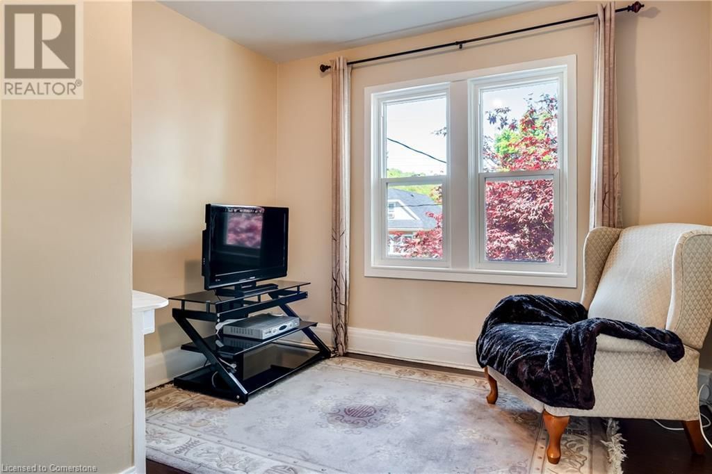 287 GRAHAM AVENUE SOUTH Image 24