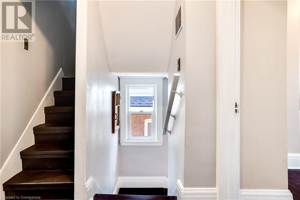 287 GRAHAM AVENUE SOUTH Image 33