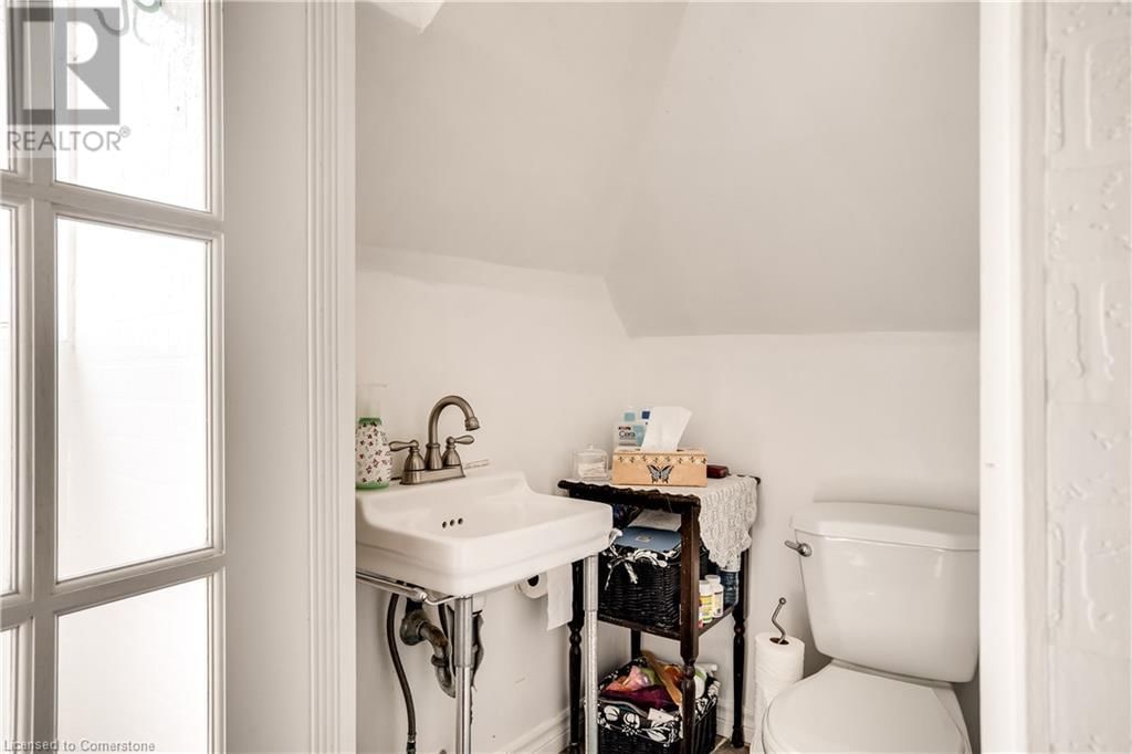 287 GRAHAM AVENUE SOUTH Image 38