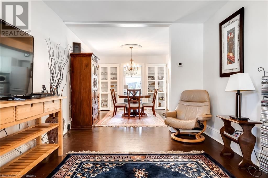 287 GRAHAM AVENUE SOUTH Image 9