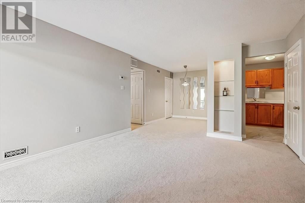 1102 - 4140 FOXWOOD DRIVE Image 2