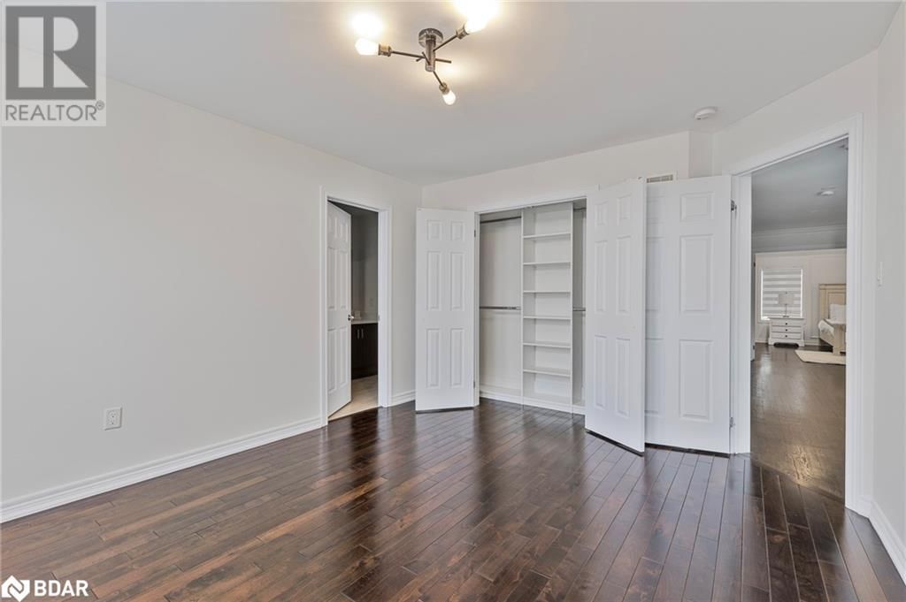 2 COPELAND CRESCENT Image 23