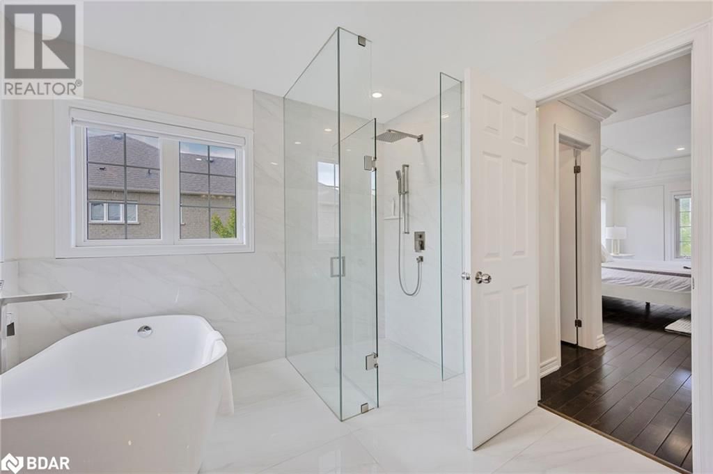 2 COPELAND CRESCENT Image 33