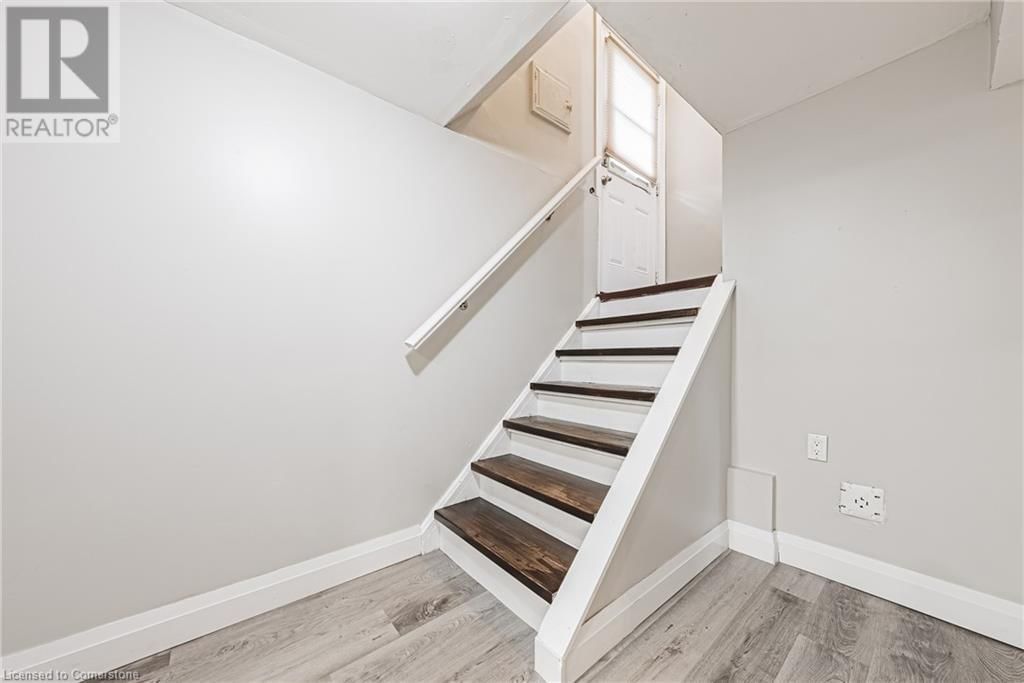 3 GREENWOOD STREET Image 24