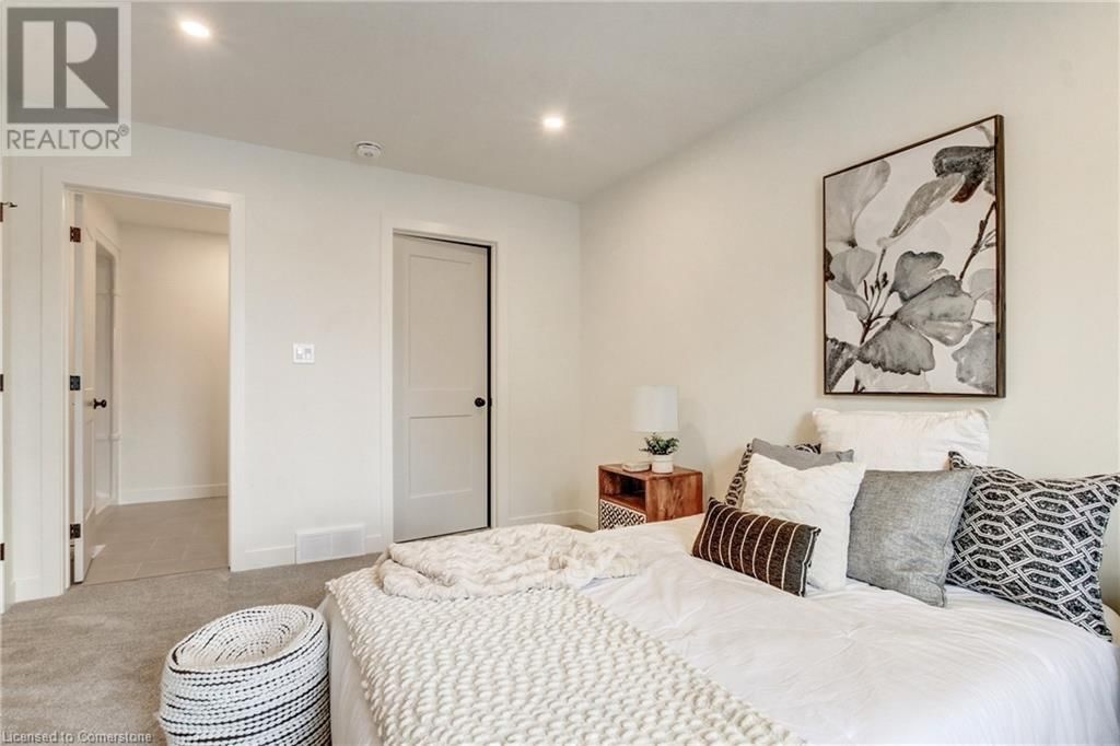 204 WILLIAM STREET Image 16