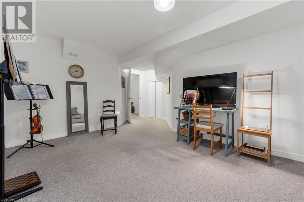 6 - 100 BEDDOE DRIVE Image 24
