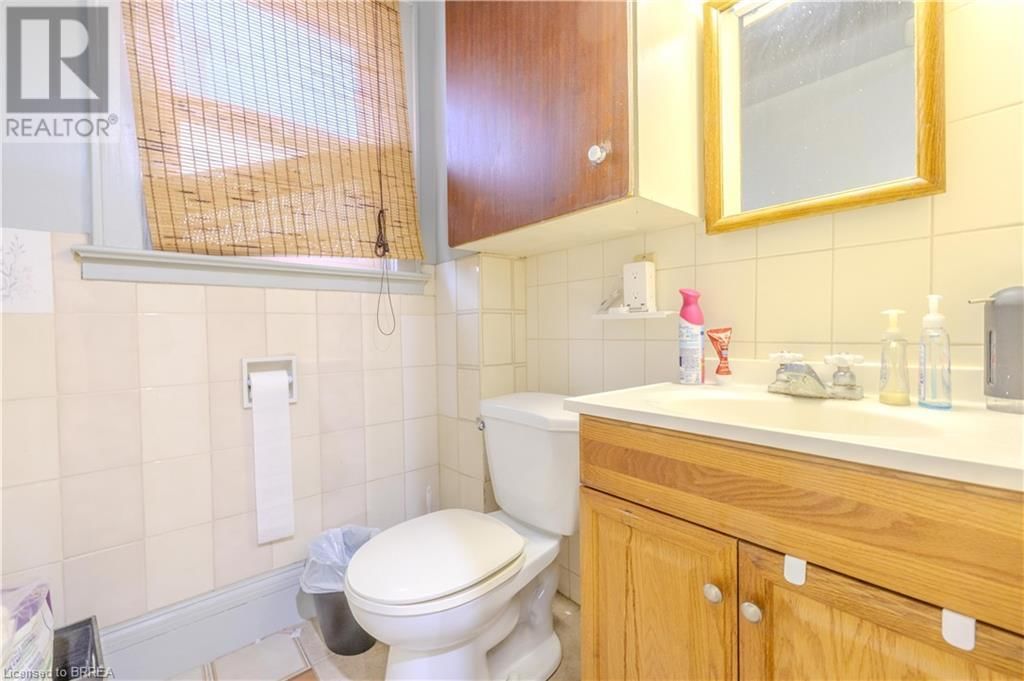 4 - 113 BRANT AVENUE Image 10