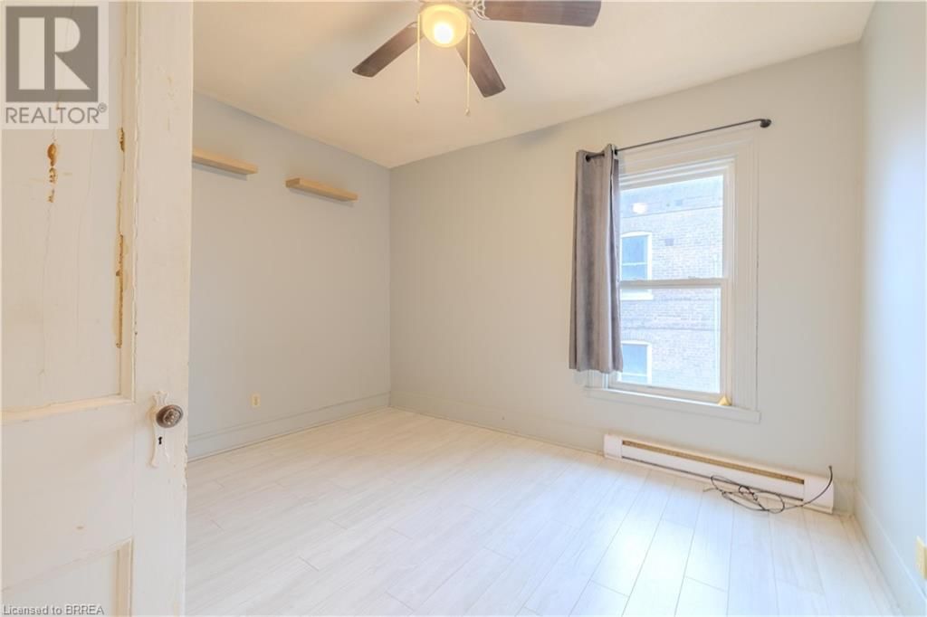4 - 113 BRANT AVENUE Image 6