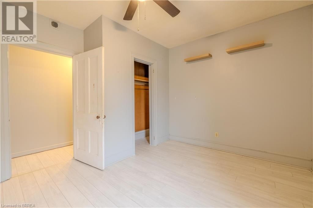 4 - 113 BRANT AVENUE Image 7