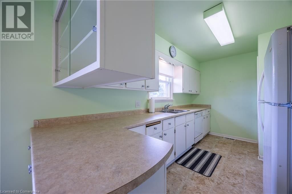 44 WOODLEY ROAD Image 13