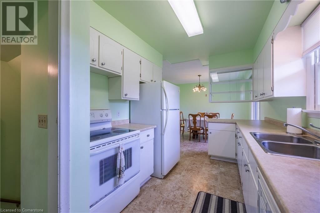 44 WOODLEY ROAD Image 14