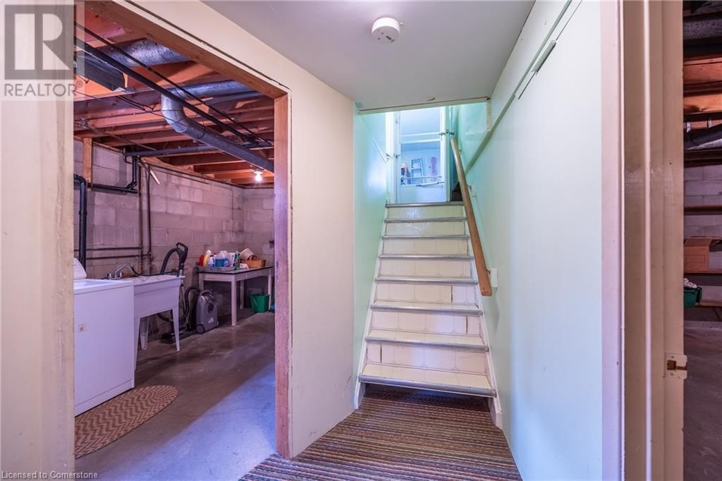 44 WOODLEY ROAD Image 25