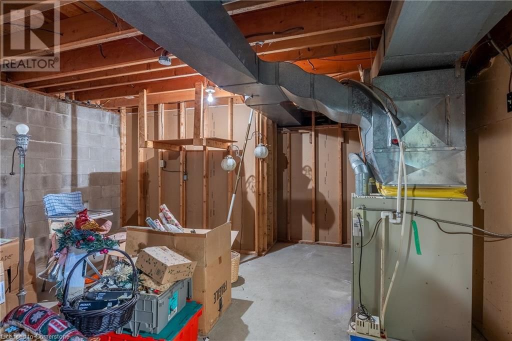 44 WOODLEY ROAD Image 33