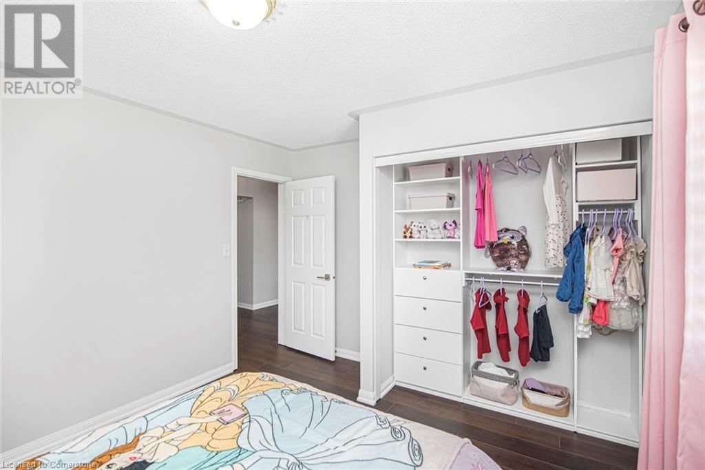 941 HUFFMAN CRESCENT Image 24