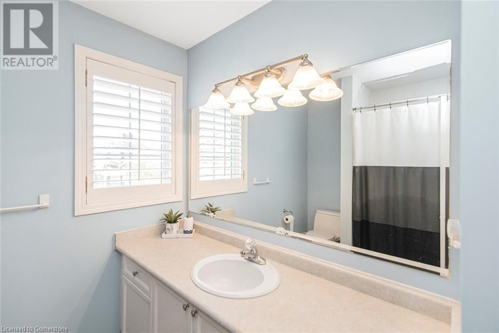941 HUFFMAN CRESCENT Image 34