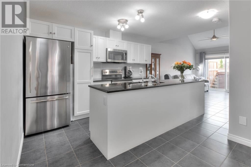 350 FINORO CRESCENT Image 11