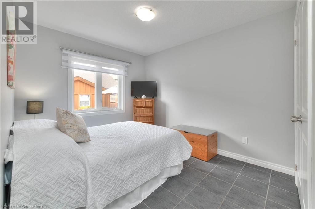 350 FINORO CRESCENT Image 19