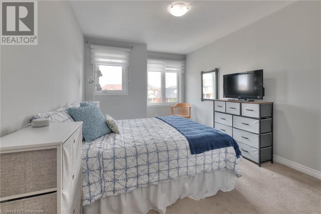 350 FINORO CRESCENT Image 30