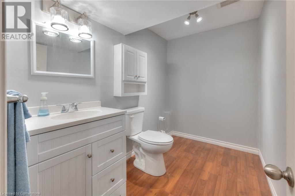 350 FINORO CRESCENT Image 36
