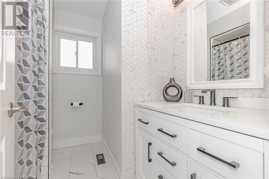 33 MEAGHAN STREET Image 35