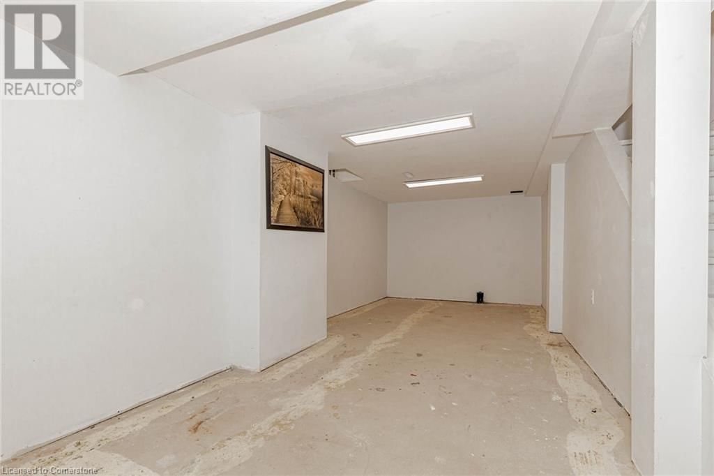 33 MEAGHAN STREET Image 38