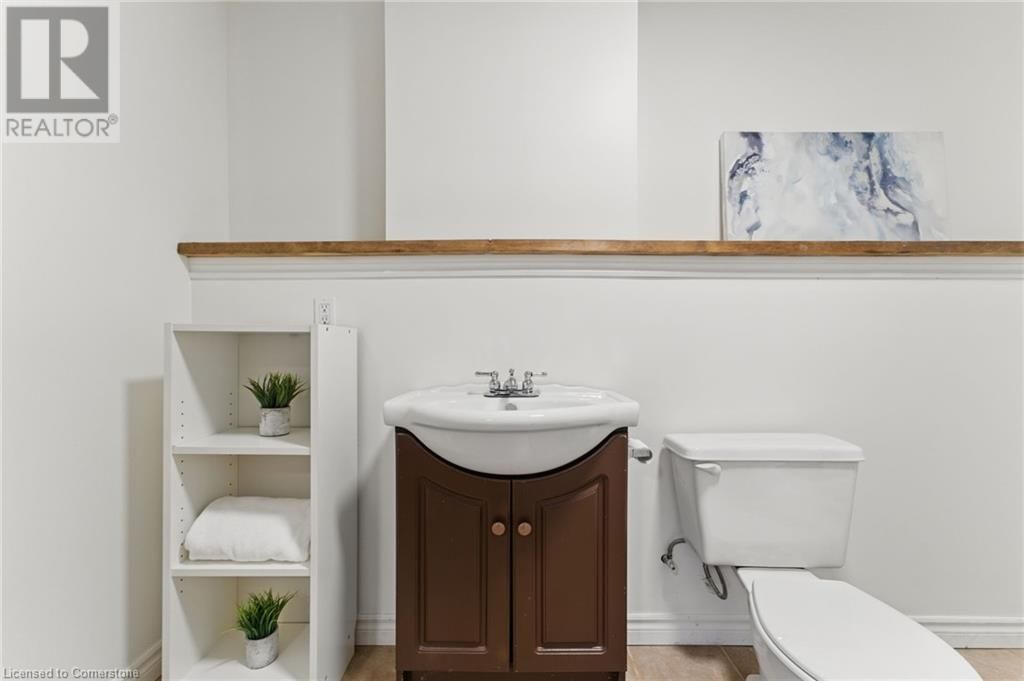 120 DENSTEDT STREET WEST Image 22