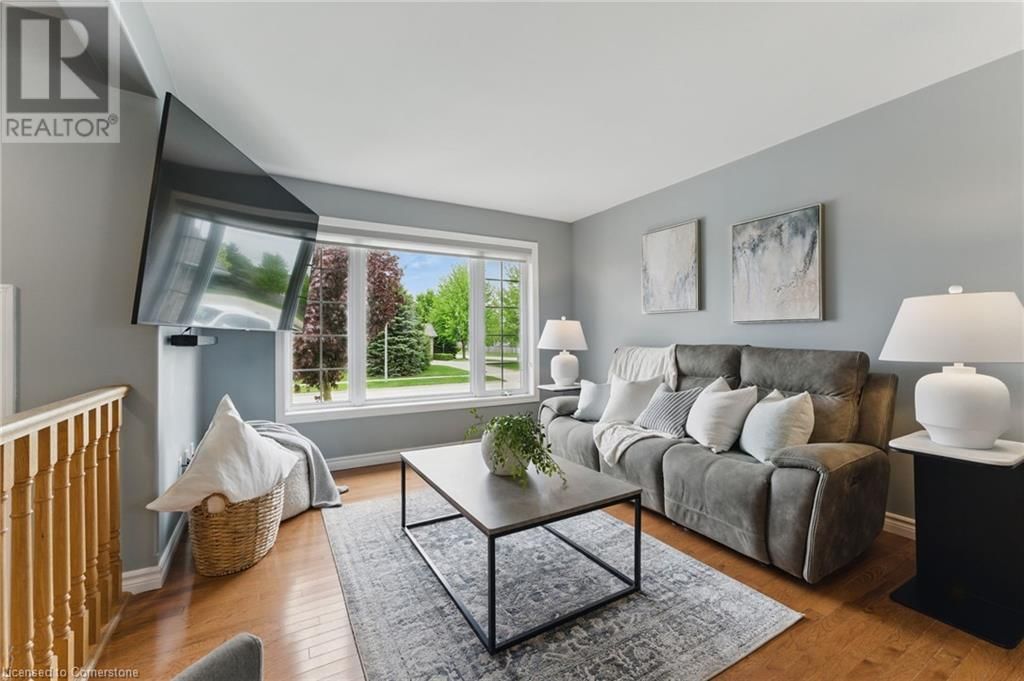 120 DENSTEDT STREET WEST Image 4
