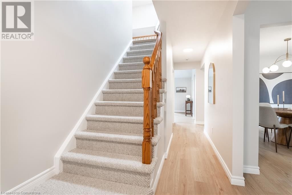 405 WINTERGREEN DRIVE Image 25