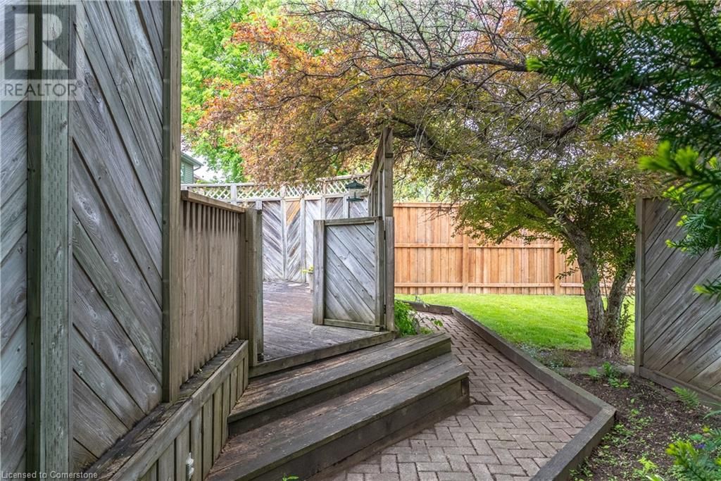 405 WINTERGREEN DRIVE Image 36
