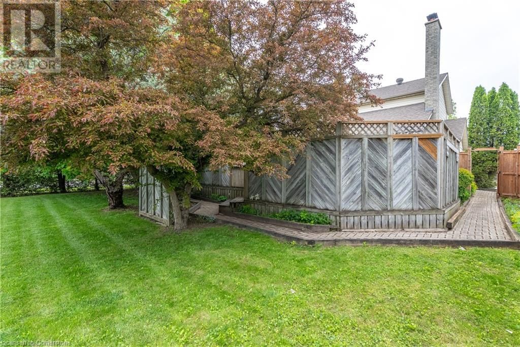 405 WINTERGREEN DRIVE Image 37